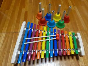 木琴。 7ベル。 音楽セット。 子供向けの知育玩具。