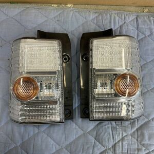 ★DAIHATSU ダイハツ ムーヴコンテカスタム(L575S) 後期 純正 LED テールライト 左右★121401F