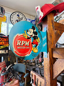 RPMオイル　クラシックミッキー　サイド看板　両面プリント　フランジメタルサイン　ミッキーマウス　シェブロン