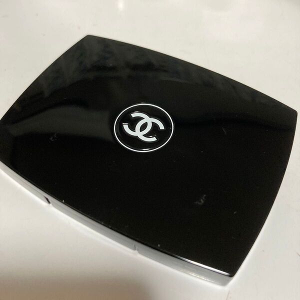 シャネル CHANEL コントゥラスト ルミエール アルジャン アイシャドウ クリーム リップグロス メークアップカラー