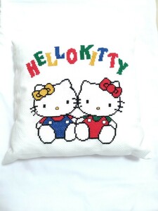 最終出品！未使用◇HELLO　KITTY　ハローキティ☆刺繍クッション♪ホワイト