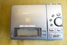 SONY ソニー　MD WALKMAN　MZ-R3　ポータブルミニディスクレコーダー 　　　m513_画像4