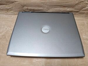 デル　 Latitude　D520