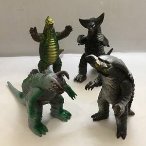 ■ウルトラ怪獣 ソフビ 4体 レッドキング 透明怪獣ネロンガ ゴモラ キーラ フィギュア 高さ約13～17cm 腕可動 / しっぽ可動あり■