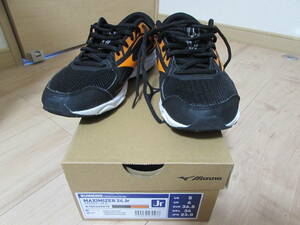 USED美品●MIZUNOミズノMAXIMIZER24Jrマキシマイザー24ジュニア●23.0cm●オレンジブラック黒●キッズ男の子男子運動靴シューズスニーカー