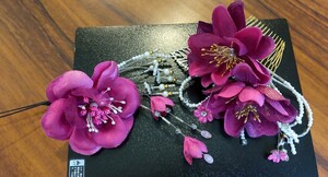 全国送料無料！着物用髪飾り ヘアアクセサリー かんざし ピンク 赤紫 お花 和装 振袖 袴 着物店購入の高級品です