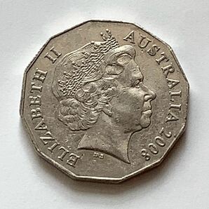 【希少品セール】オーストラリア エリザベス女王肖像デザイン 50セント硬貨 2008年 1枚の画像1