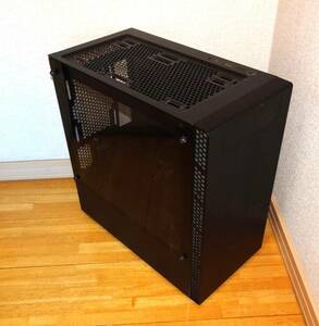 Micro ATX 5インチベイ付き MASTERBOX MB400L WITH ODD