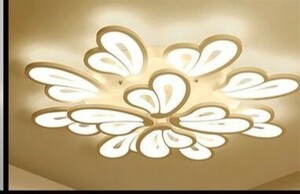 大特価　LEDシーリングライト 天井照明 リビング 寝室 ランプ ハート型　12灯