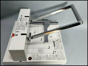 ★PLUS 裁断機 PK-513LN 大型 事務用 ライト点灯確認済 USED★