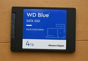 Western Digital WDS400T2B0A-EC Western Digital WD Blue SATA SSD, Internal 4TB 2.5 in (Read Up to 560MB/s, Write Up to 530 MB/s)