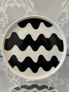 【⑥新品未使用　マリメッコ　ロッキ　ブラック　プレート　marimekko lokki 黒】※説明文を最後までお読みください。