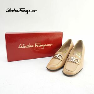 Salvatore Ferragamo サルヴァトーレフェラガモ 6 1/2 24.0 ローファーイタリア製 ヒール シルバー金具 レザー ベージュ 箱付き /KC4