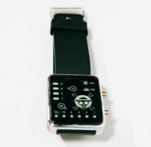 腕時計 onepiece ワンピース LED デジタルウォッチ 黒　光る　プレゼント　ギフト　子ども