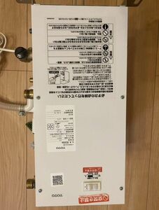 即納　小型電気温水器 TOTO小型電気温水器 RES06A　池袋