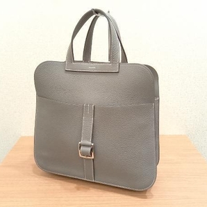 お値下げしました 美品 HERMES／トリヨンクレマンス アルザン31／U刻印2022年／グレー系 ハンドバッグの画像1