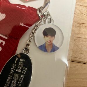 ジョングク　JUNGKOOK キーリング　LYS speak yourself チャーム付き　キーホルダー　黄金マンネ