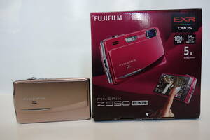 ★極美品★FUJIFILM FINEPIX Z950 コンパクトデジカメ ★付属品完備★