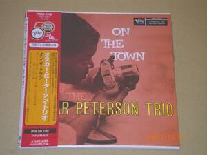 ●オスカー・ピーターソン【ON THE TOWN WITH THE OSCAR PETERSON TRIO】CD／紙ジャケ／リマスター／美品●