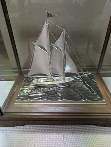 TAKEHIKO 銀仕上げ ヨット置物 SILVER PLATED 武比古 銀細工 帆船 ガラスケース付き インテリア　SILVER985刻印有