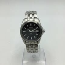 C28□【QZ/電池交換済】GRAND SEIKO グランドセイコー GS デイト 8J56-8000 黒文字盤 クオーツ 純正ベルト メンズ腕時計 現状品 □_画像1