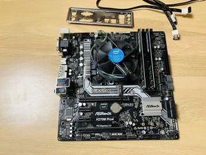 i7 7700 3.60GHz + ASRock H270M Pro4 + メモリ16GB マザーボードセットお譲りします。バックパネル付き