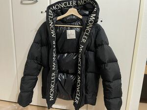 モンクレール ダウンジャケット モンクラー【1サイズ】(Mサイズ相当) MONCLER 正規店購入