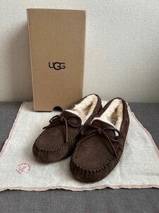 【直営店購入　新品未使用】UGG Dakota 人気色　チェスナット　23cm