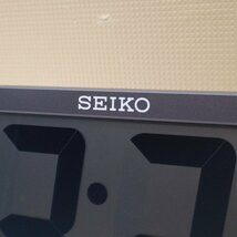 SEIKO ネクスタイム ZS450S 置時計 シルバー デジタル時計 電波時計 カレンダー表示 温度 湿度 六曜 クロック KK12498 中古オフィス家電_画像2