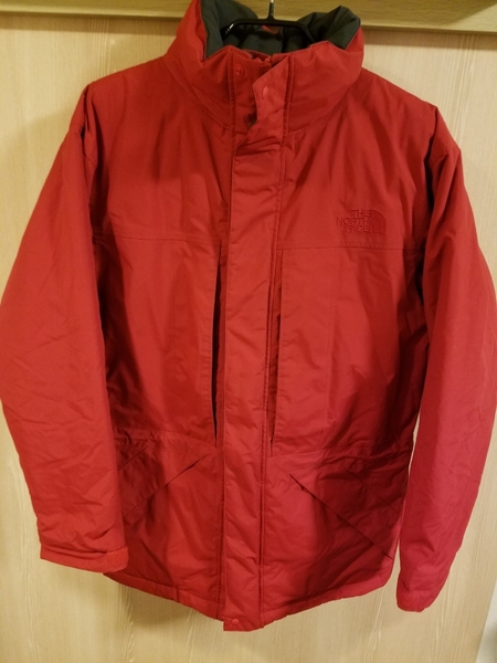 【新品未使用】半額以下！！ノースフェイスHYVENT INSULATION JACKET　サイズM 定価37800円税込