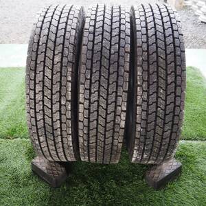 ほぼ新品!!YOKOHAMA ZEN902ZE 225/80R17.5 2021年式 トラック等 スタッドレス3本のみ!!