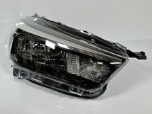 極美品/破損キズなし ライズ A201A A202A 後期 R0311～ 純正 右ヘッドライト 右ライト Assy RH LED 81110-B1700 1990 LE1 管理20320_画像3