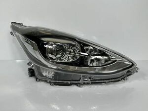 極美品/破損キズなし アクア NHP10 style black 後期 純正 右ヘッドライト LED インナーブラック 81105-52N40 52-322 打刻F 管理19044