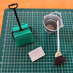 リーメント さわやか4組 7.そうじの時間 バケツ 箒 雑巾 ちりとり ドールハウス ミニチュア 送料無料