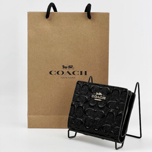 【残り2点】　新品 未使用 COACH 財布 シグネチャー エンボス ブラック 黒 便利 仕事 高級感 ブラック 上品 レザー ミニ財布 プレゼント