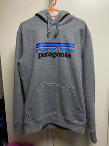 送料格安スピード発送！美品★Patagoniaパタゴニアアップライザルパーカフーディ★Sサイズ登山トレランマラソンキャンプトレッキング