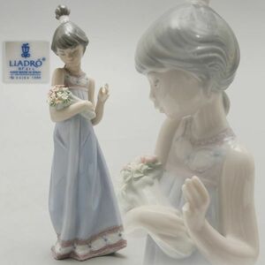 X125. LLADRO リヤドロ 「春の訪れ」花束を抱く少女像 フィギュリン 高さ21.8ｃｍ 5604 /西洋陶磁陶製人形飾物リアドロ
