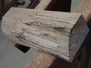 スポルテッドオーク　No.1223-B　無垢　乾燥材　板（長さ380㎜ｘ幅100～130㎜ｘ厚み65㎜）1本　木材　DIY　棚板　小物作りに