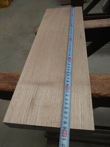 胡桃　くるみ　No.1209-D　無垢　乾燥材　板（長さ590㎜ｘ幅185㎜ｘ厚み38㎜）1枚　木材　DIY　棚板　小物作りに