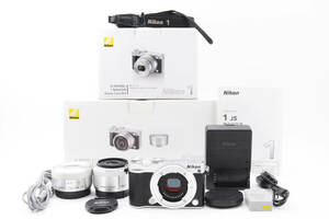 ■ほぼ新品■ ニコン Nikon1 J5 ダブルズームレンズキット シルバー 約2081万画素 《ショット数2443回、元箱付》 SH-01D23-463