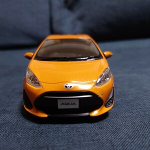 アクア　AQUA　1/30 カラーサンプル TOYOTA ディーラー ミニカー 1:30 トヨタ