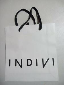 【ショッパー】　INDIVI/インディヴィの紙袋　サイズ：小　新中古