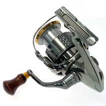 ☆☆ SHIMANO シマノ 18 ステラ C3000XG カスタム仕様 03805 スピニングリール 箱付き やや傷や汚れあり_画像3