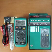 デジタルマルチメーターMASTECH社MS8221C長期未使用保管品、テスター基本動作確認済(電圧、電流、電解コンデンサー容量、温度)_画像2
