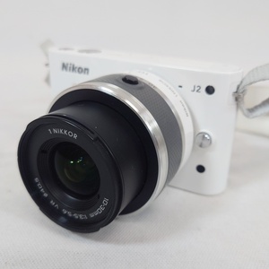 Nikon ニコン Nikon1 J2 デジタルカメラ 10-30mmレンズ付き ホワイト 白 バッテリー1個付き【中古】