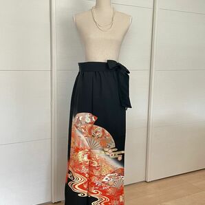 黒留袖リメイク オレンジの扇子　ロングスカート　正絹　フリーサイズ 大きなサイズ