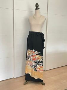 黒留袖リメイク 扇面に季節の花々 ロングスカート　正絹　フリーサイズ 大きなサイズ