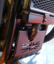 トライアンフ Triumph ボンネビル ボバー 17-22 ユニオンジャック スキッドプレート エンジン ガード カバー アンダーガード ドレスアップ_画像7