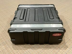 SKB 3Uラックケース ホルダー＆ネジ×12付 軽量 奥行400mm