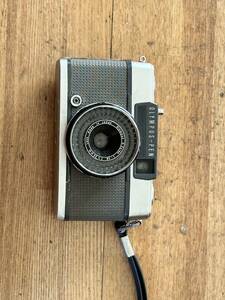 （y） フィルムカメラ OLYMPUS PEN EES-2 中古品